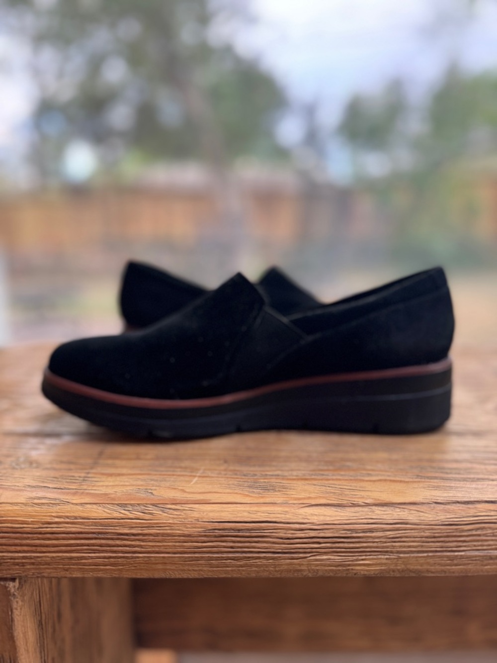 Clarks Women's Sharon Dolly black suede Women’s Slip-On Loafers - Size 8